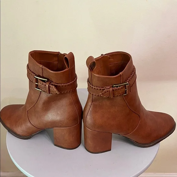 New Zodiac Ankle Boots with Block Heel - Picture 5 of 7